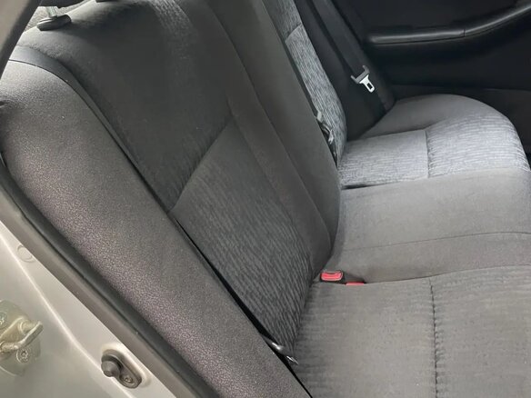 2003 Toyota Corolla IX (E120, E130), серебристый - вид 13