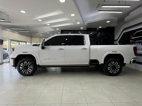 2026 GMC Sierra, белый, 11999999 рублей, вид 2