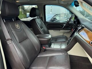 2013 Cadillac Escalade III, коричневый, 2400000 рублей, вид 3