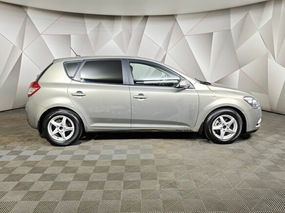 2010 Kia Ceed I Рестайлинг, серебристый, 539000 рублей - вид 5