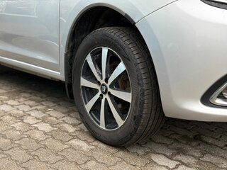 2014 Renault Logan II, серый, 598000 рублей, вид 5