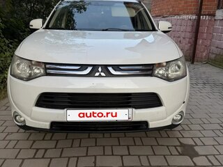 2012 Mitsubishi Outlander III, белый, 1100000 рублей, вид 2