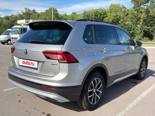 2020 Volkswagen Tiguan II, серебристый, 3200000 рублей, вид 2