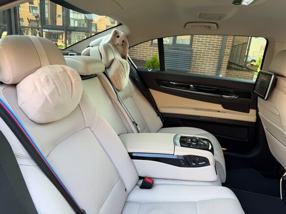 2012 BMW 7 серии Long 740Li xDrive V (F01/F02/F04) Рестайлинг, синий, 1900000 рублей - вид 14