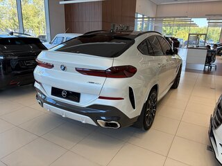 2024 BMW X6 40i III (G06) Рестайлинг, белый, 12500000 рублей, вид 3
