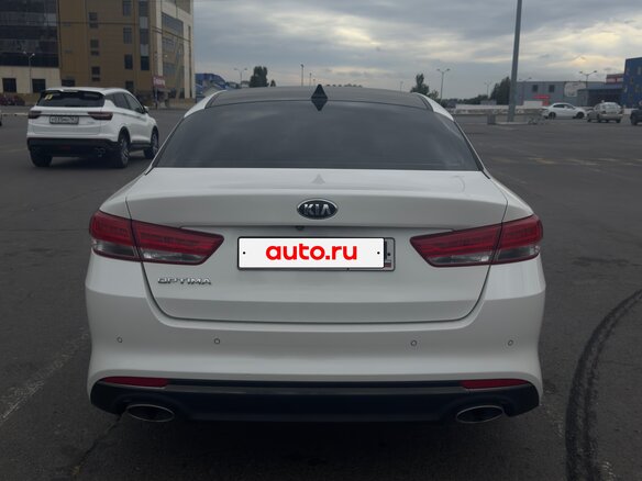2017 Kia Optima IV, белый, 1790000 рублей - вид 4