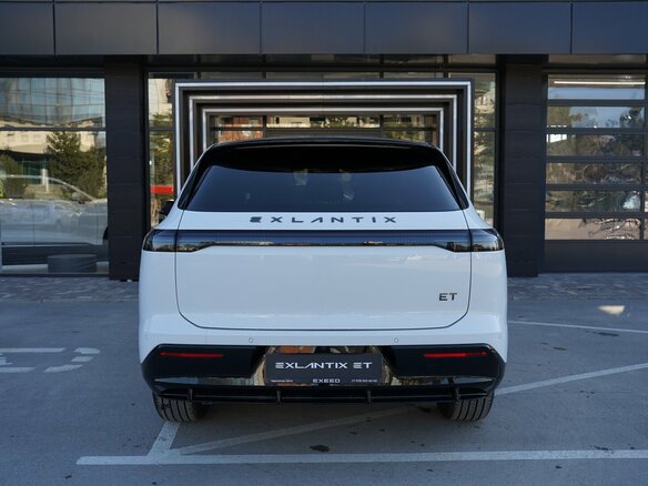 2026 Exeed Exlantix ET, белый, 6990000 рублей - вид 3