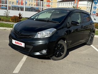 2014 Toyota Vitz III (XP130), чёрный, 690000 рублей, вид 1