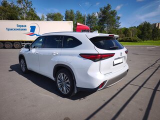 2025 Toyota Highlander IV (XU70), белый, 5000000 рублей, вид 5