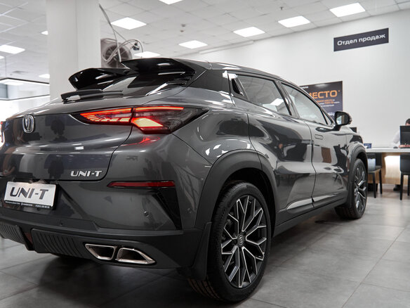 2024 Changan UNI-T I, серый, 3309900 рублей - вид 3