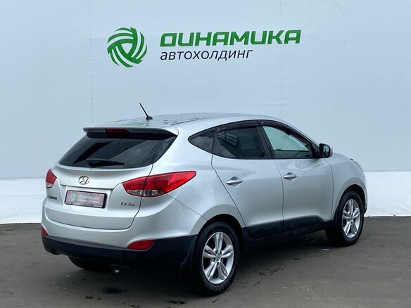 2013 Hyundai ix35 I, серебристый, 1045000 рублей - вид 4
