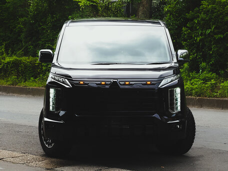 2023 Mitsubishi Delica D:5 I Рестайлинг, чёрный, 2620333 рублей, вид 1