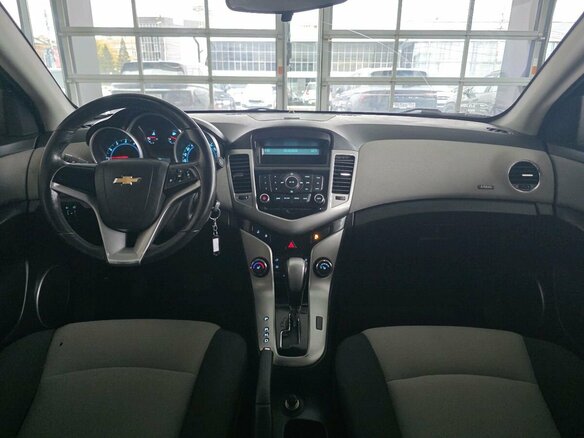 2012 Chevrolet Cruze I, белый - вид 23