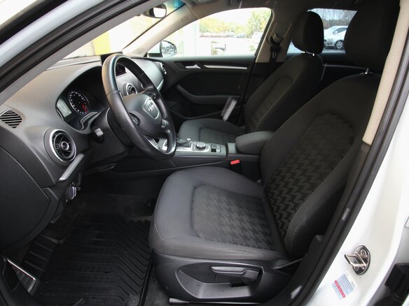 2014 Audi A3 III (8V), белый, 1095000 рублей - вид 11
