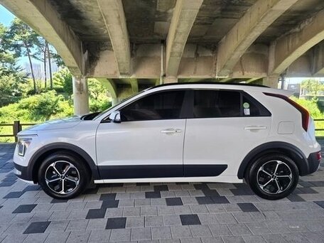 2023 Kia Niro II, белый, 1770000 рублей, вид 3