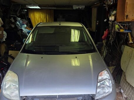 2004 Ford Fiesta Mk5, серебристый, 200000 рублей, вид 2