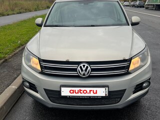 2014 Volkswagen Tiguan I Рестайлинг, серебристый, 1100000 рублей, вид 2