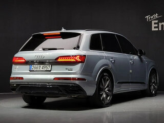 2024 Audi Q7 50 TDI II (4M) Рестайлинг, серебристый, 8964000 рублей, вид 2