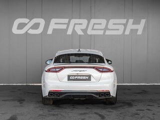 2018 Kia Stinger I, белый, 2415000 рублей, вид 4