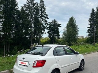 2009 Kia Rio II Рестайлинг, белый, 480000 рублей, вид 2