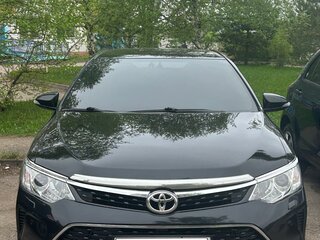 2015 Toyota Camry VII (XV50) Рестайлинг, чёрный, 2030000 рублей, вид 4