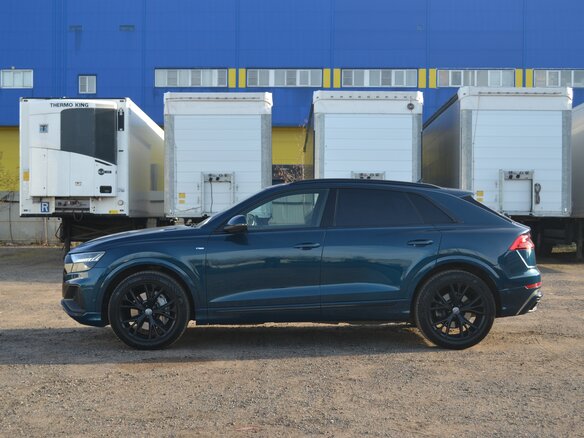 2018 Audi Q8 55 TFSI I (4M), синий, 5400000 рублей - вид 3