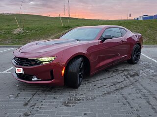 2020 Chevrolet Camaro VI Рестайлинг, пурпурный, 2900000 рублей, вид 2
