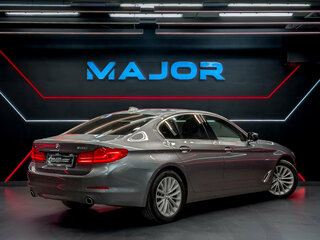 2017 BMW 5 серии 520d xDrive VII (G30/G31/G38), серый, 2870000 рублей, вид 5