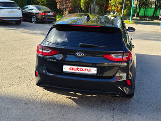 2018 Kia Ceed III, чёрный, 1350000 рублей, вид 4