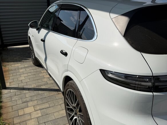 2022 Porsche Cayenne E-Hybrid III, белый - вид 6