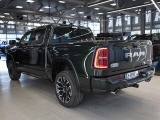2026 Ram 1500 Crew Cab V Рестайлинг, зелёный, 9872842 рублей, вид 4