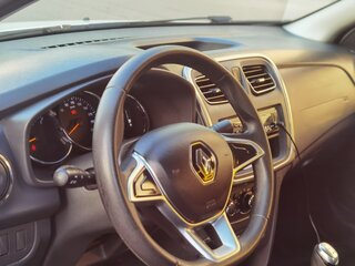 2021 Renault Logan II Рестайлинг, белый, 910000 рублей, вид 2
