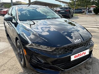 2022 Kia K5 III, чёрный, 2500000 рублей, вид 1