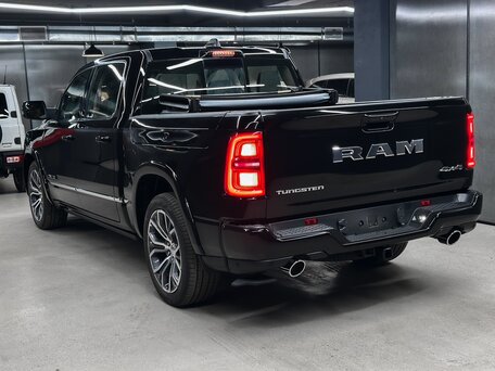 2026 Ram 1500 Crew Cab V Рестайлинг, чёрный, 9900000 рублей, вид 5