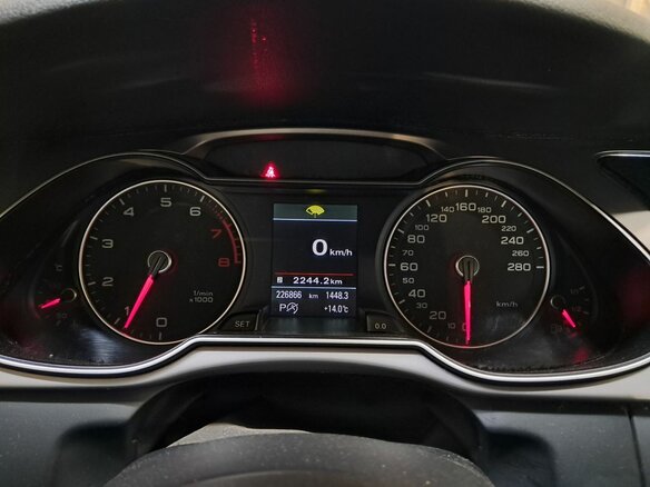 2012 Audi A4 IV (B8) Рестайлинг, коричневый, 1250000 рублей - вид 12