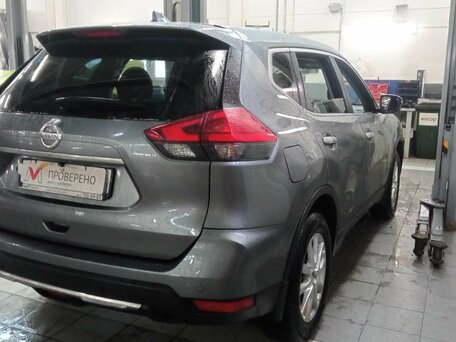2018 Nissan X-Trail III Рестайлинг, серый, 1770000 рублей, вид 3