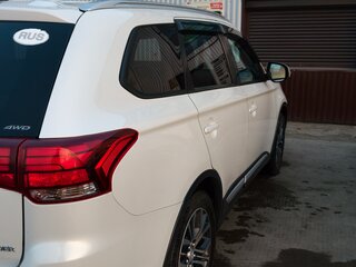 2015 Mitsubishi Outlander III Рестайлинг 2, белый, 1780000 рублей, вид 5