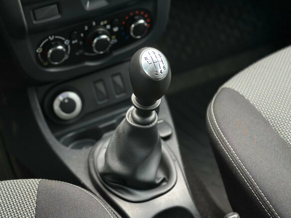 2017 Renault Duster I Рестайлинг, серебристый, 869000 рублей - вид 17
