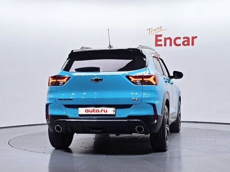 2020 Chevrolet TrailBlazer III, голубой, 1600000 рублей, вид 4