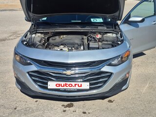 2022 Chevrolet Malibu IX Рестайлинг, серебристый, 1200000 рублей, вид 1