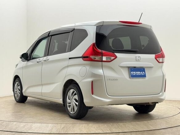 2022 Honda Freed II Рестайлинг, белый - вид 7