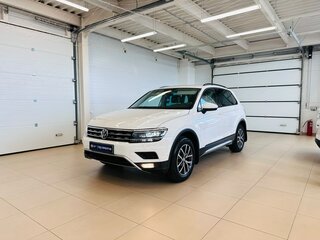2020 Volkswagen Tiguan II, белый, 2899900 рублей, вид 2