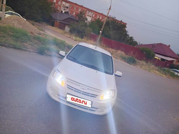 2013 Lada (ВАЗ) Granta I, белый, 505000 рублей - вид 6