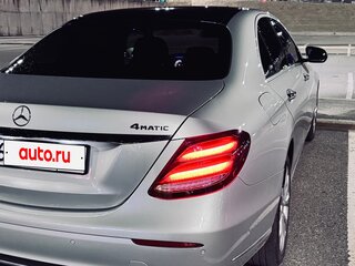 2020 Mercedes-Benz E-Класс 300 V (W213, S213, C238), серебристый, 4100000 рублей, вид 3