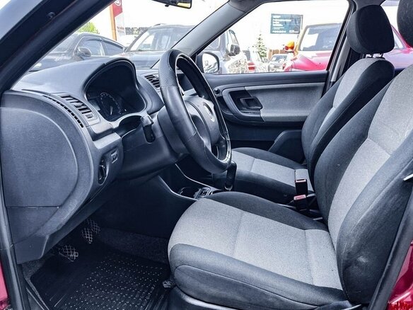 2008 Skoda Fabia II, пурпурный, 455000 рублей - вид 2