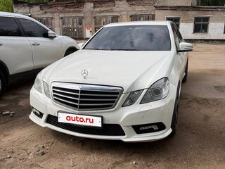 2010 Mercedes-Benz E-Класс 200 5G-Tronic IV (W212, S212, C207), белый, 1400000 рублей, вид 4