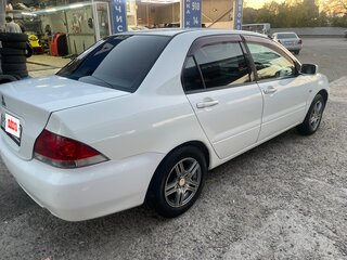 2003 Mitsubishi Lancer Cedia IX, белый, 390000 рублей, вид 4