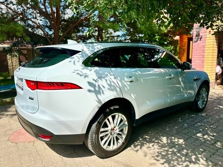 2017 Jaguar F-Pace I, белый, 2750000 рублей, вид 5