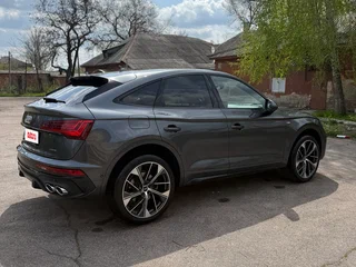 2021 Audi Q5 Sportback 45 TFSI I (FY), серый, 4200000 рублей, вид 4
