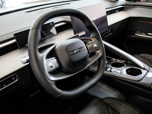 2026 Omoda C5 II, серый, 2629000 рублей - вид 8